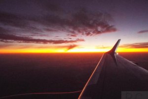 RZE WAW stunning dawn 15. 10. 2019 flight L03804 Embraer 195 PLL LOT SP-LNN